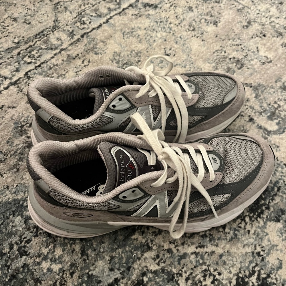 New Balance 990v6